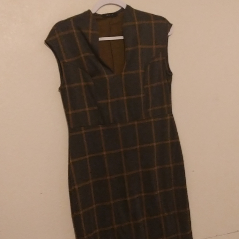 Maru dress